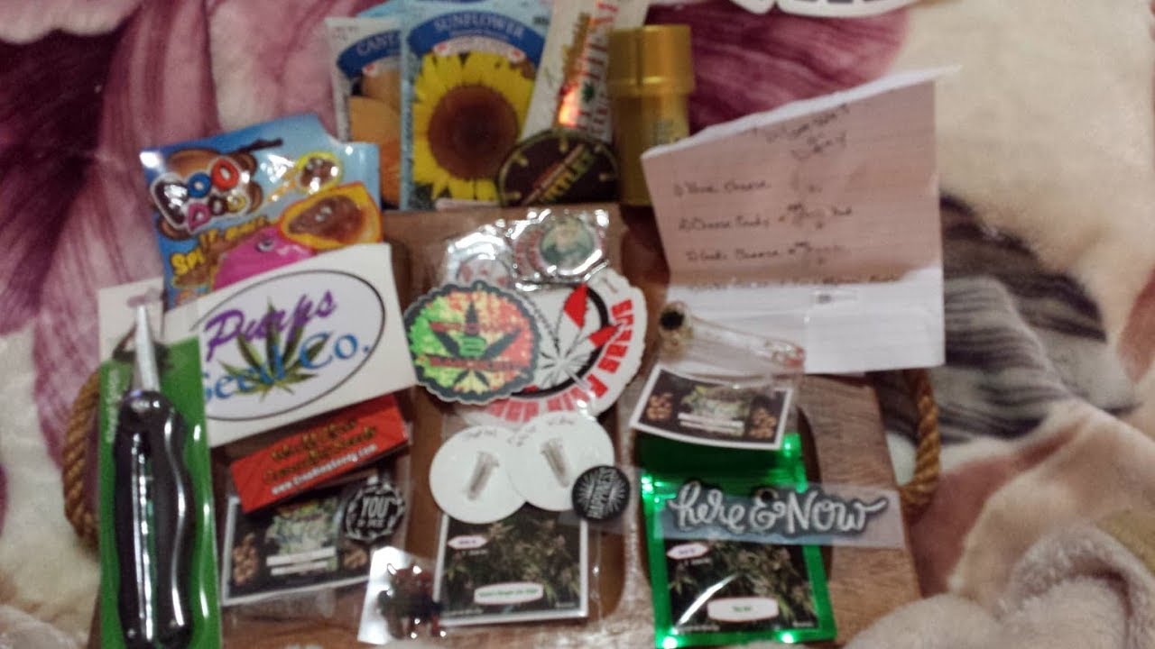 Live Unboxing  Shout out to GrowCanada420, Pakalolo purps , Growit2Smokeit , Pilgore420 J