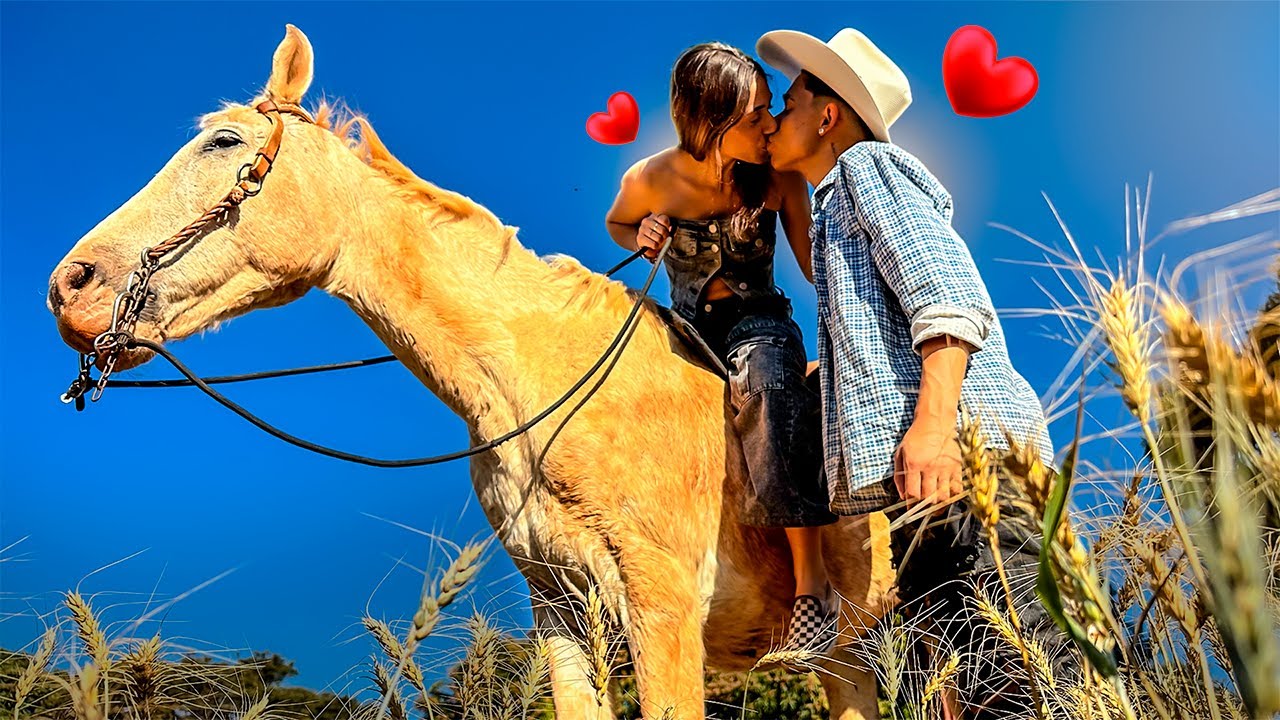 🚨FINALMENTE O VITINHO BEIJOU A BALALAIKA!!😍
