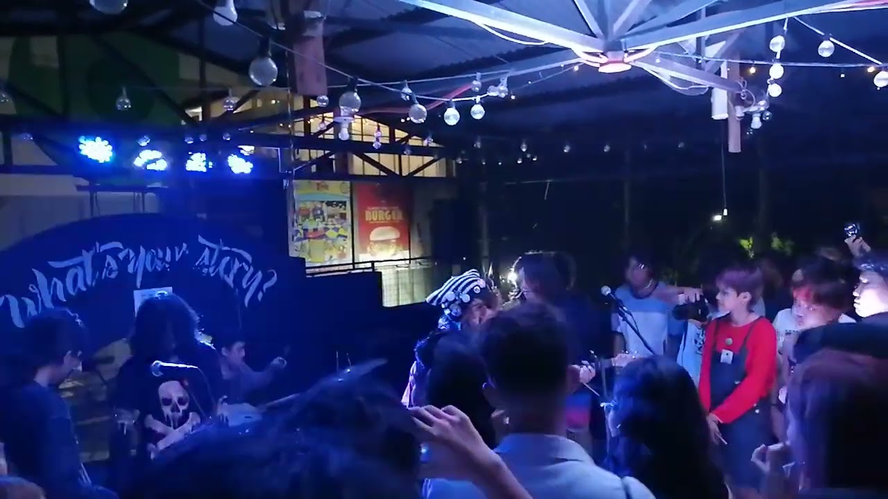 MATOKI- Strawberry Girl ( Live at Jacques Bar)