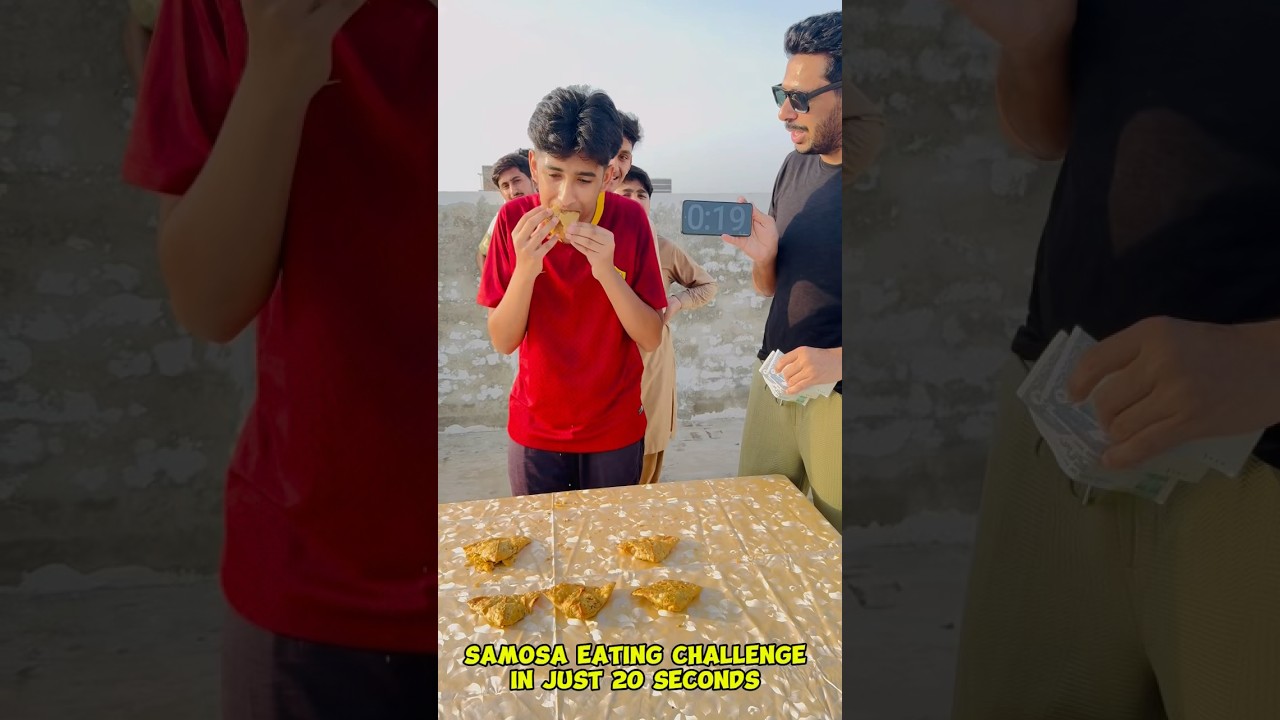 Samosa Eating Challenge in just 20 Sec 