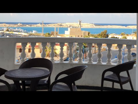 شقه للبيع في مكان مميز جدا علي كورنيش مرسي مطروح
