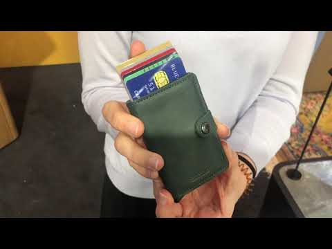 Ambiente 2019] 버튼하나로 여러장의 카드를 펼쳐주는 명함지갑 “SECRID”