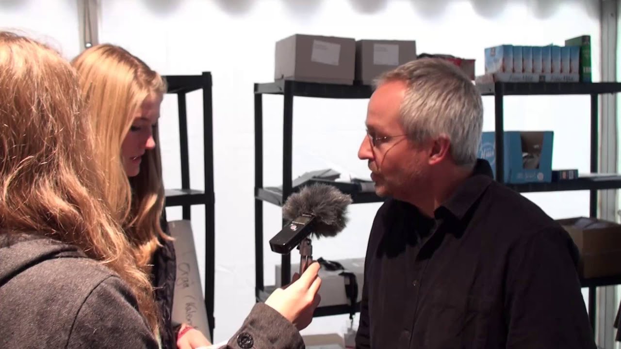 Kopfüber: Interview mit dem Regisseur Bernd Sahling - YouTube