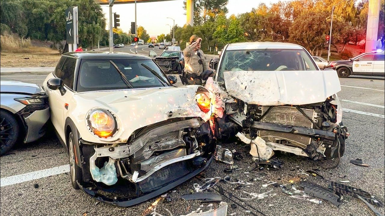 5-CAR CRASH CAUGHT ON DASH CAM - YouTube