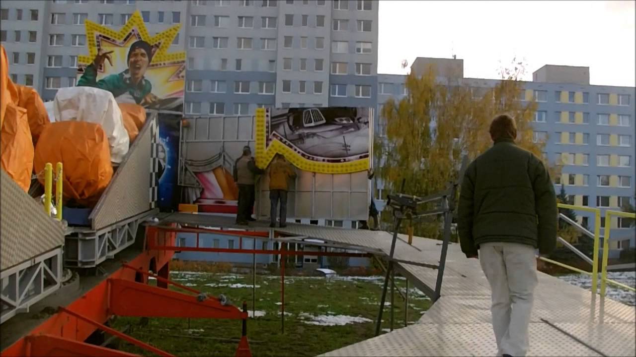 Bourání Atrakce Break Dance od Lunaparku Helfer