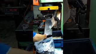 Progresif Stamping Pres Mc 80 Ton Simpec