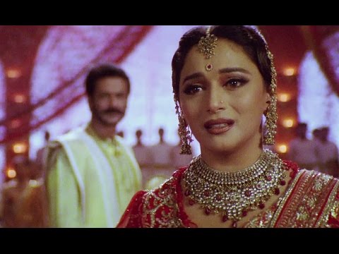 Madhuri Dixit slaps Milind Gunaji  Devdas