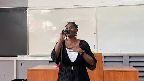 Evangelist Jacqueline Johnson sings Amazing Grace ...