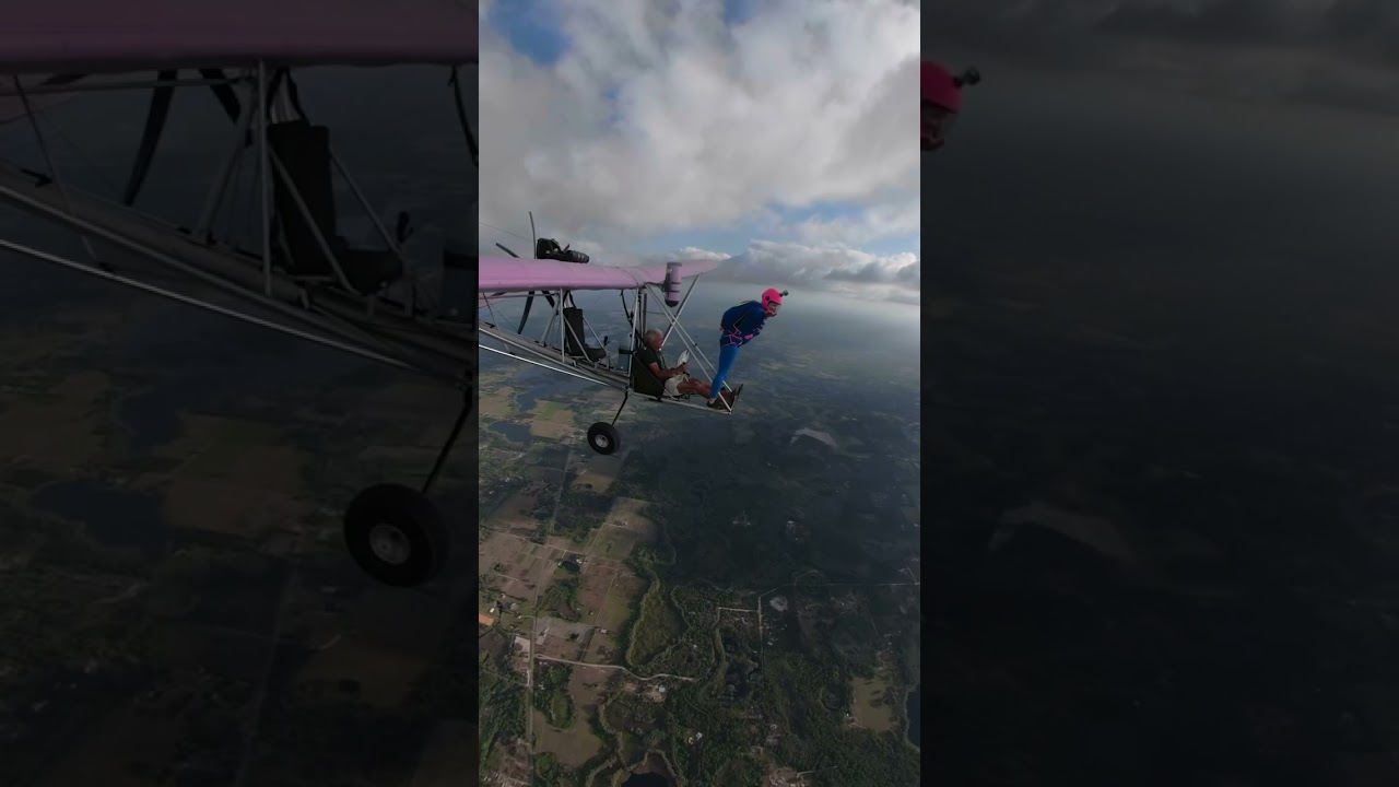 Skydive from ultralight 