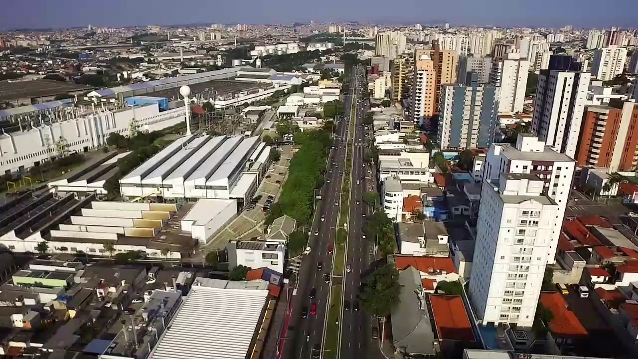 Vôo sobre a avenida Goiás São Caetano - YouTube