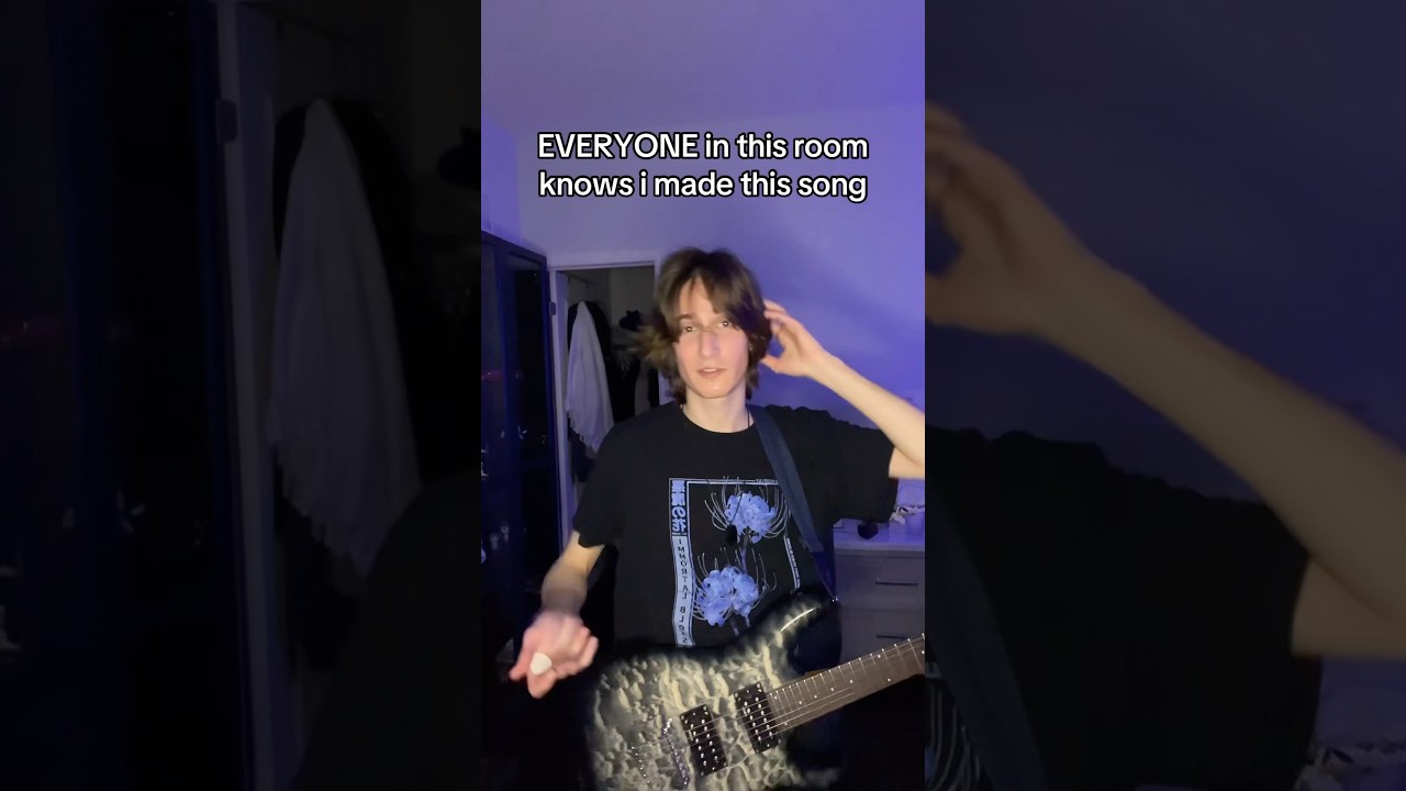 Its not just me right ahaha 