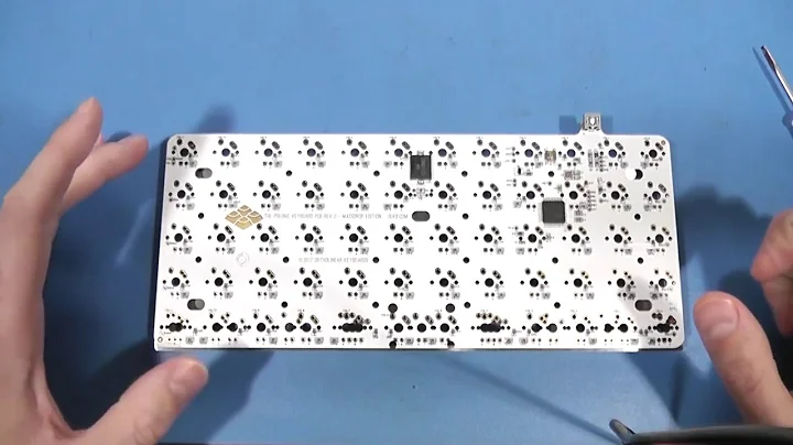 OLKB Preonic Mechanical Keyboard - Build and Initi...