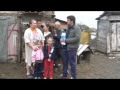 O familie saraca, cu 13 copii a primit doua vaci si un cal - Speranta pentru Romania