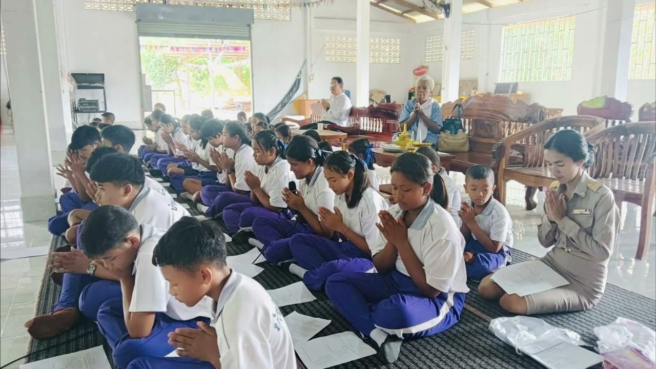 หนึ่งห้องเรียนหนึ่งวันพระโรงเรียนบ้านอายเลา๑๖ก. พ.๖๙