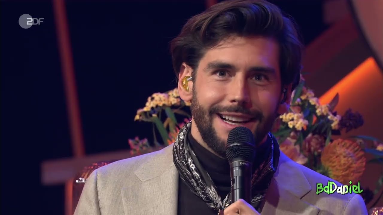 Álvaro presented the last song on his album El Camino, 'Jardín de los Recuerdos', live on the popular German TV show Die Giovanni Zarrella Show 