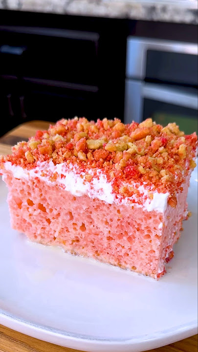 Strawberry Crunch Tres Leches Cake Recipe #shorts