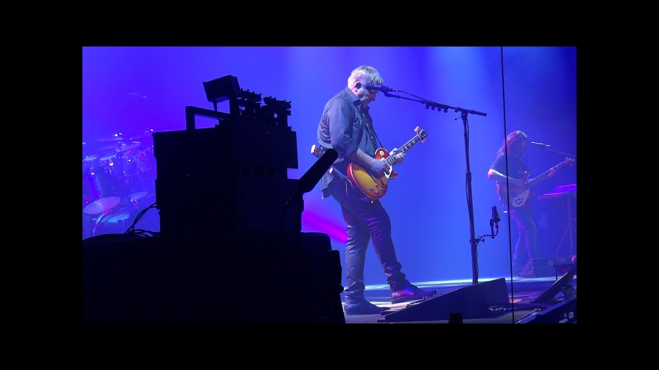 RUSH R40 LIVE IN CONCERT TULSA 05-08-2015 Closer to the Heart - YouTube