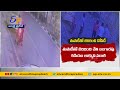 CCTV: Robbery at Gunpoint in Delhi, two men looted in broad daylight