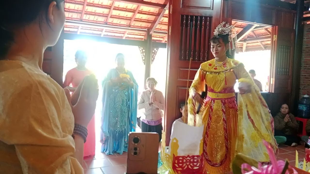 CÔ HIỀN-NGỌC TIÊN HẦU CĂN LỄVÍA CHA NGỌC HOÀNG M9 THÁNGGIÊNG CHÙA THANH AN SĐT 0898095870.NGỌCTIÊNP2