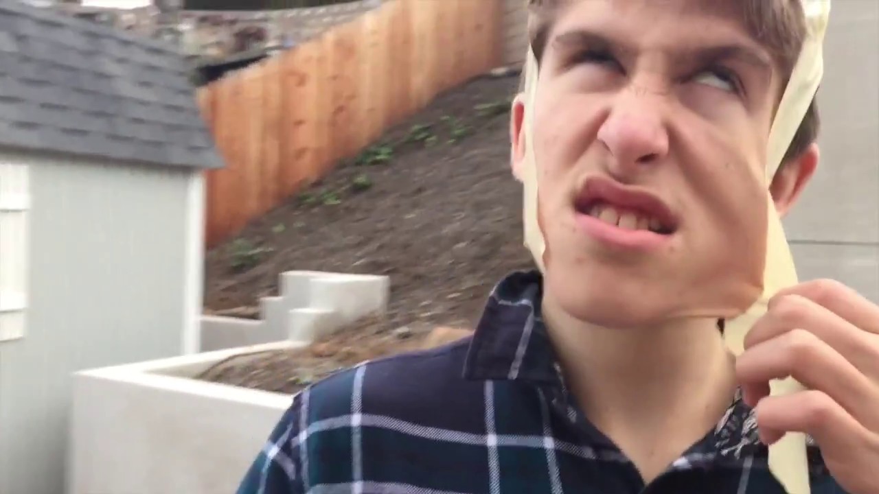 HOLIDAY PARKOUR w/ Loopholeism