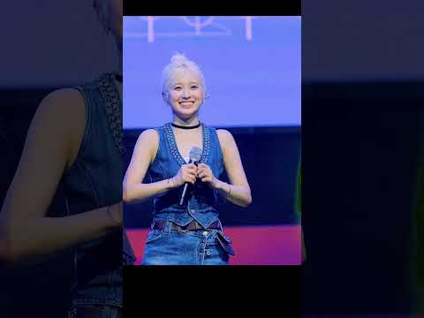 <strong>히나</strong> 질투하는 나영 라잇썸