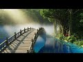風と自然の滝が流れる夜の音楽