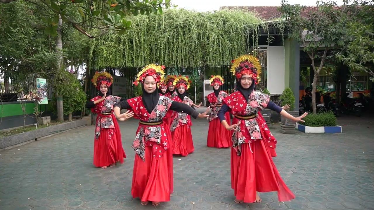 Juara 1 Tari Sparkling Night Show Jumpa Karya Prestasi Tingkat Provinsi | MTsN 4 Tulungagung