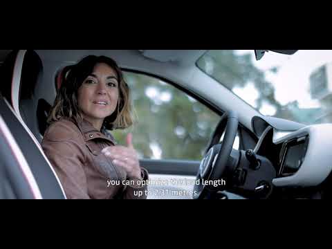 Test drive of the Renault Twingo Electric by Charlotte Berton, professional driver