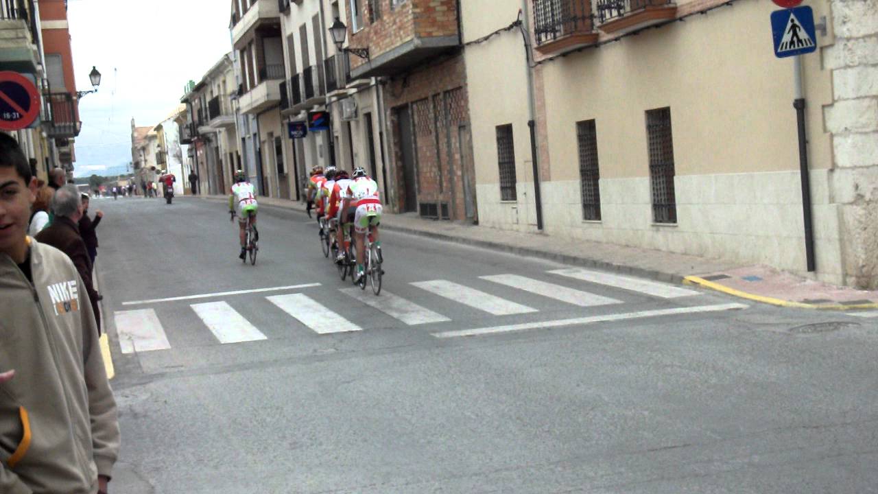 beneixama cadetes ciclismo escapada