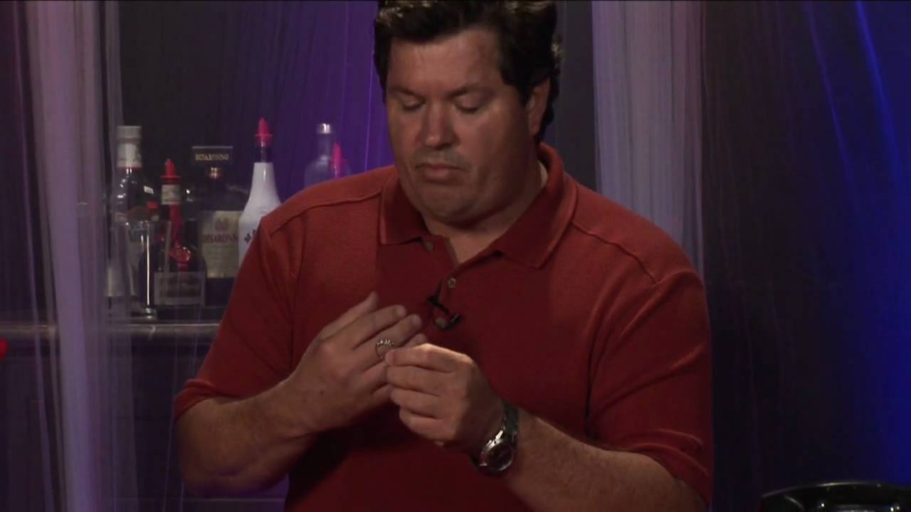 Wedding & Anniversary Gifts : How to Buy a 10th Year Wedding Anniversary Gift