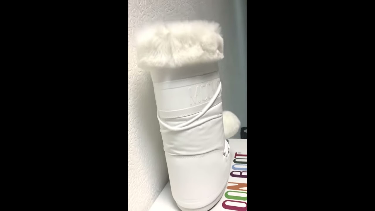 Moon Boot Pom Pom White