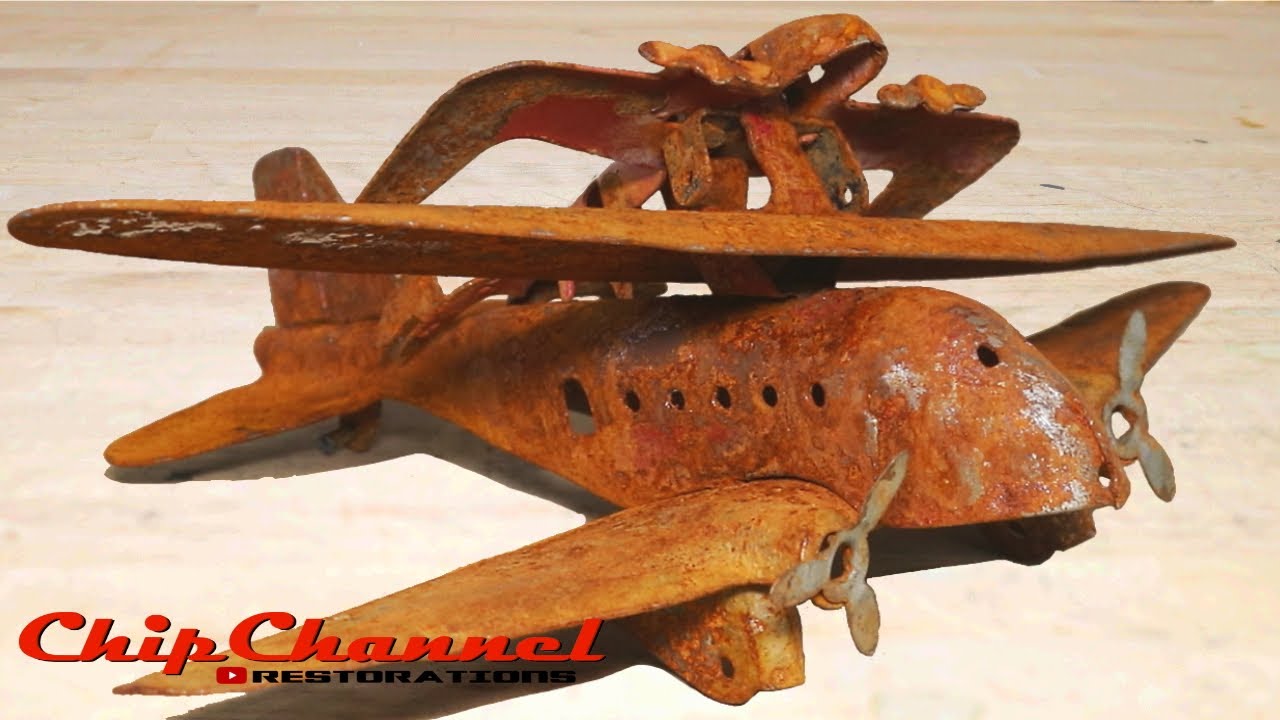 Play: 1930s Wyandotte Biplane Restoration: watch it come back to life