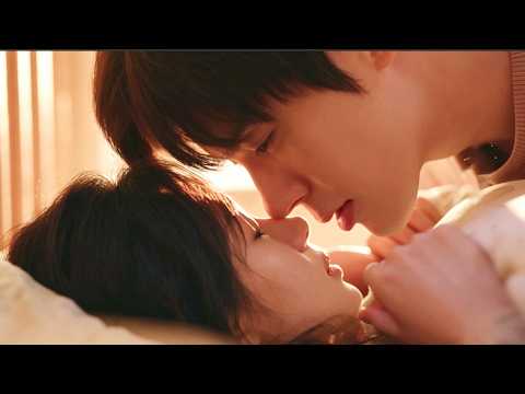 Sweet all over the screen! After a crush of ten years, they finally bravely confessed 🧁 their feelings to each other when they were in danger. Chinese Television Dramas
