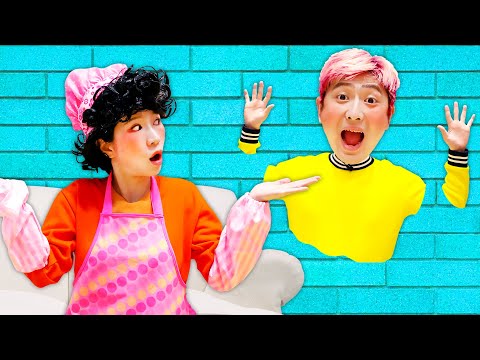 Kangi <strong>Jumps</strong> through <strong>the</strong> wall 벽을 통과해요! 강이와 마법의 벽 통과 장난감 놀이 Fun kids Video 럭키강이 LuckyKangi