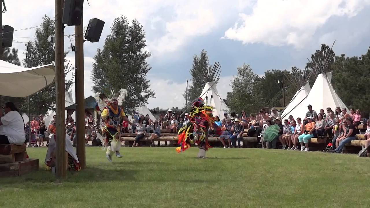 Native American Dance - YouTube