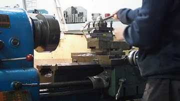 Colchester Student MK2 Quick Change tool-post Demo