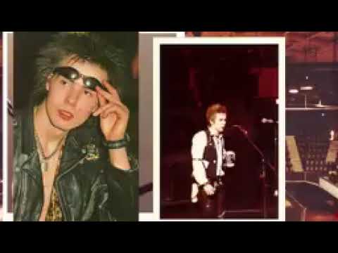 SID VICIOUS PLAYING BASS GUITAR, (OR NOT).       PLEASE LIKE AND SUBSCRIBE, IT'S FREE