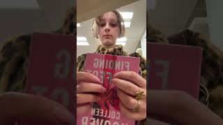 🤫🤫🤫 #asmr #tingles #tapping #gribbing #publicasmr