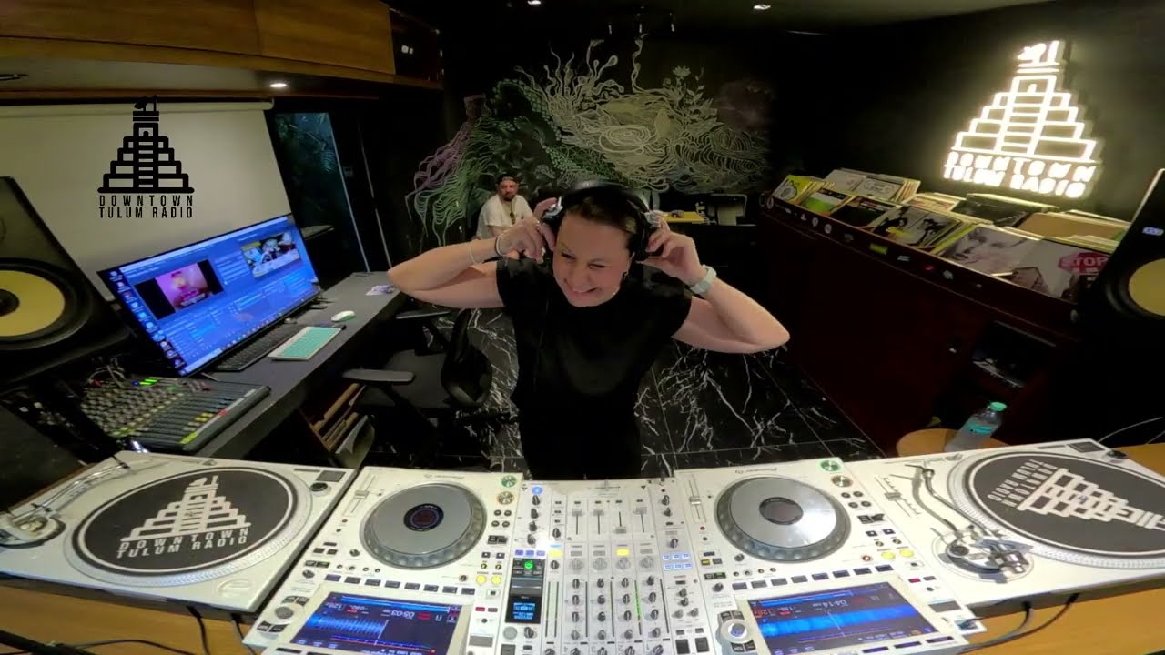 Juliet Sikora @ Downtown Tulum Radio (No Exit Radio Show)