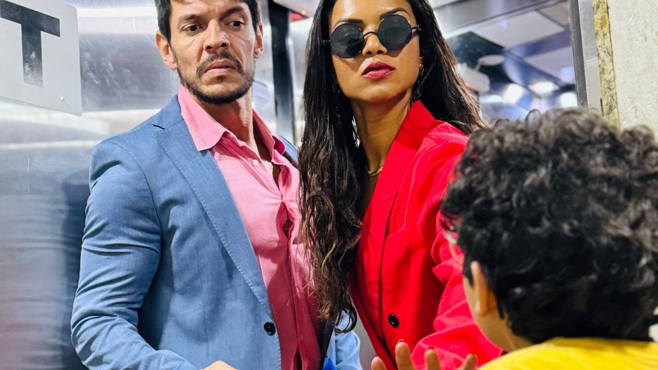 Ele foi tirado do elevador sem saber que era o chefe 😱