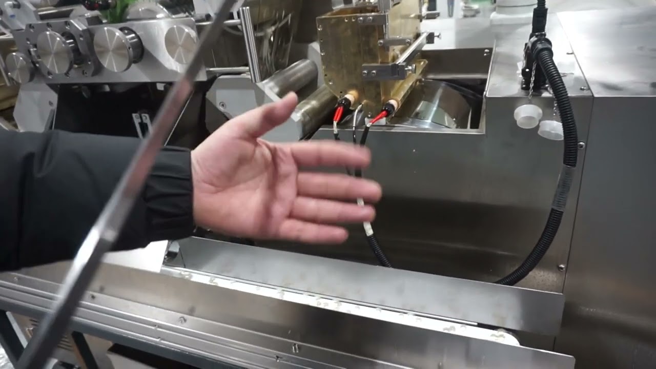 Paintball encapsulation machine-2