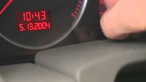 24 - 2005 Audi allroad Quattro - Digital Clock