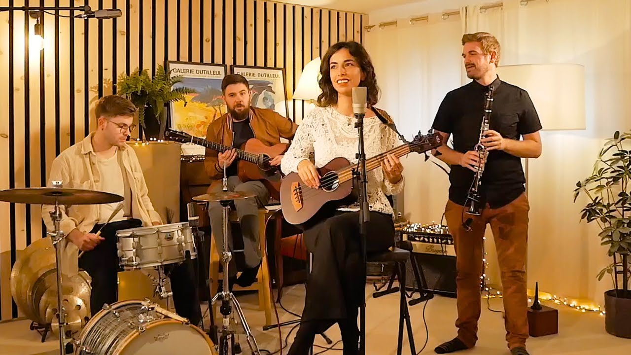 The Lemonade Song - 🎄Live Acoustic Christmas Jazz Session🎄 - Amande & Miel The Lemonade Song - 🎄Live Acoustic Christmas Jazz Session🎄 - Amande & Miel