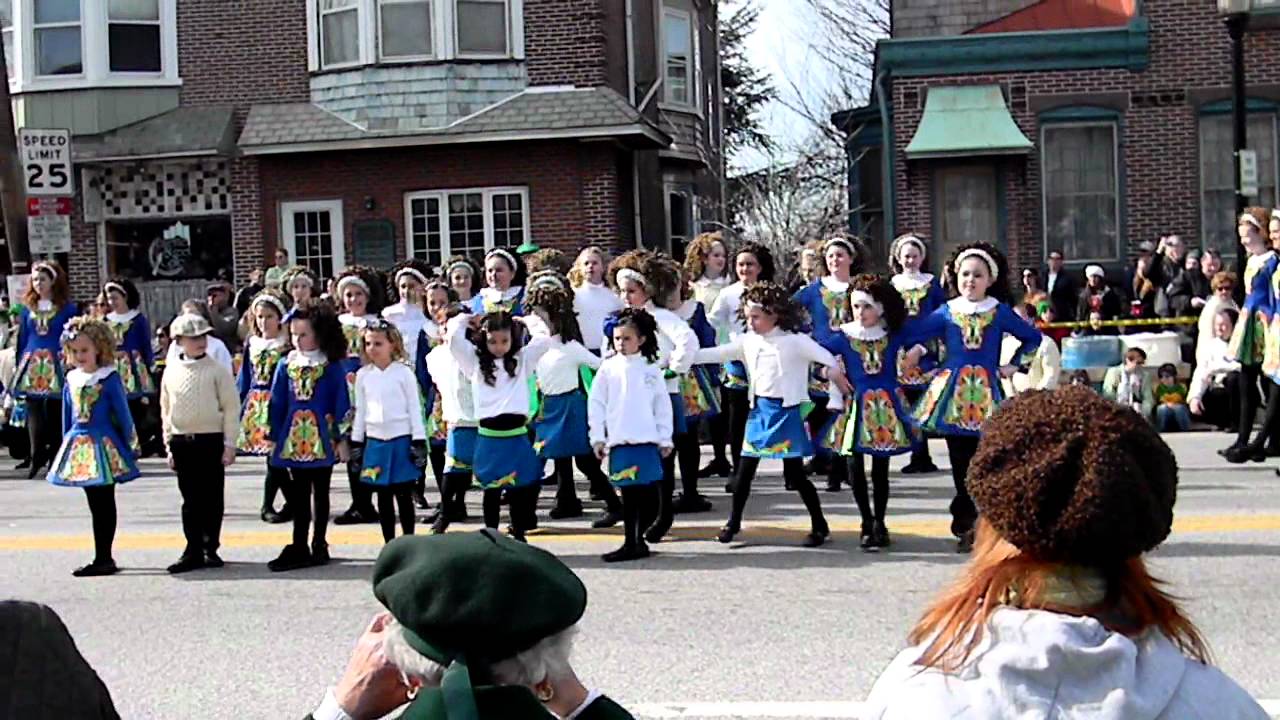 Coyle School of Irish Dance Conshohocken Parade 2012 - YouTube