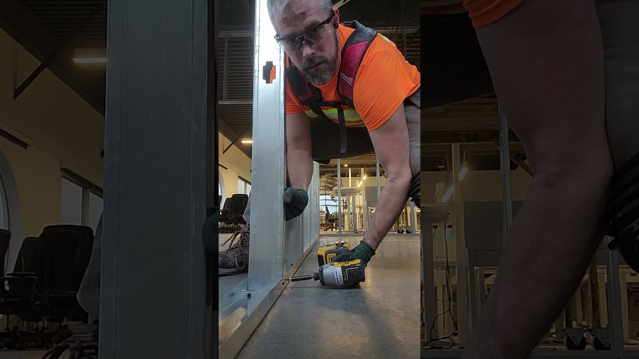 Каркасное крепление — эффективный способ качественного прикручивания нижних частей металлических ...