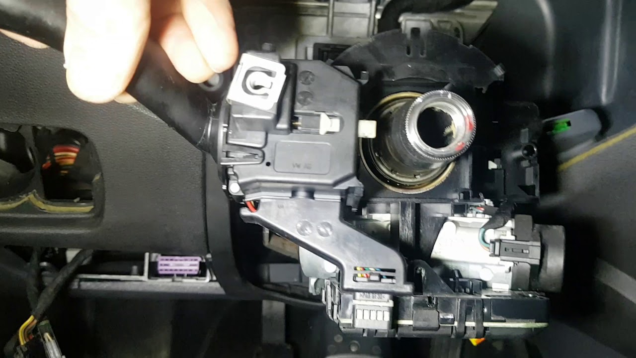 Снятие торпедо seat Leon 2005-09