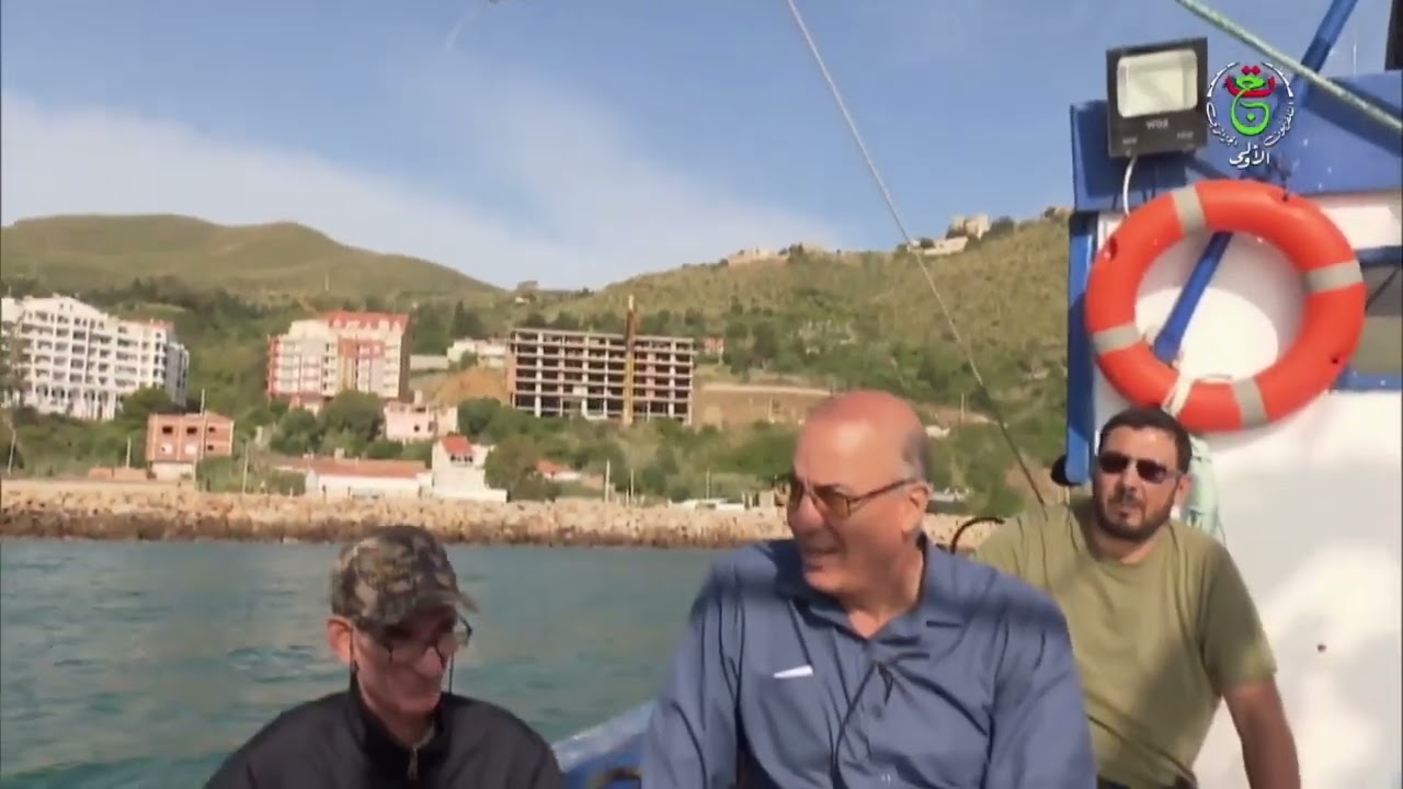 الفنان عزيز فلاق ⚓️🎸قصة بحر وفن بأزفون/ روبورتاج  مروان مشري