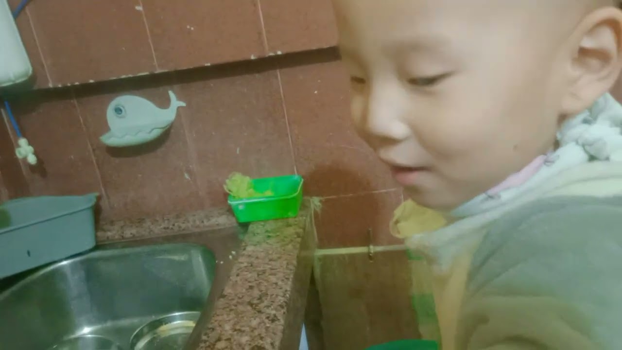 Len washing utensils on 20th Jan 2026