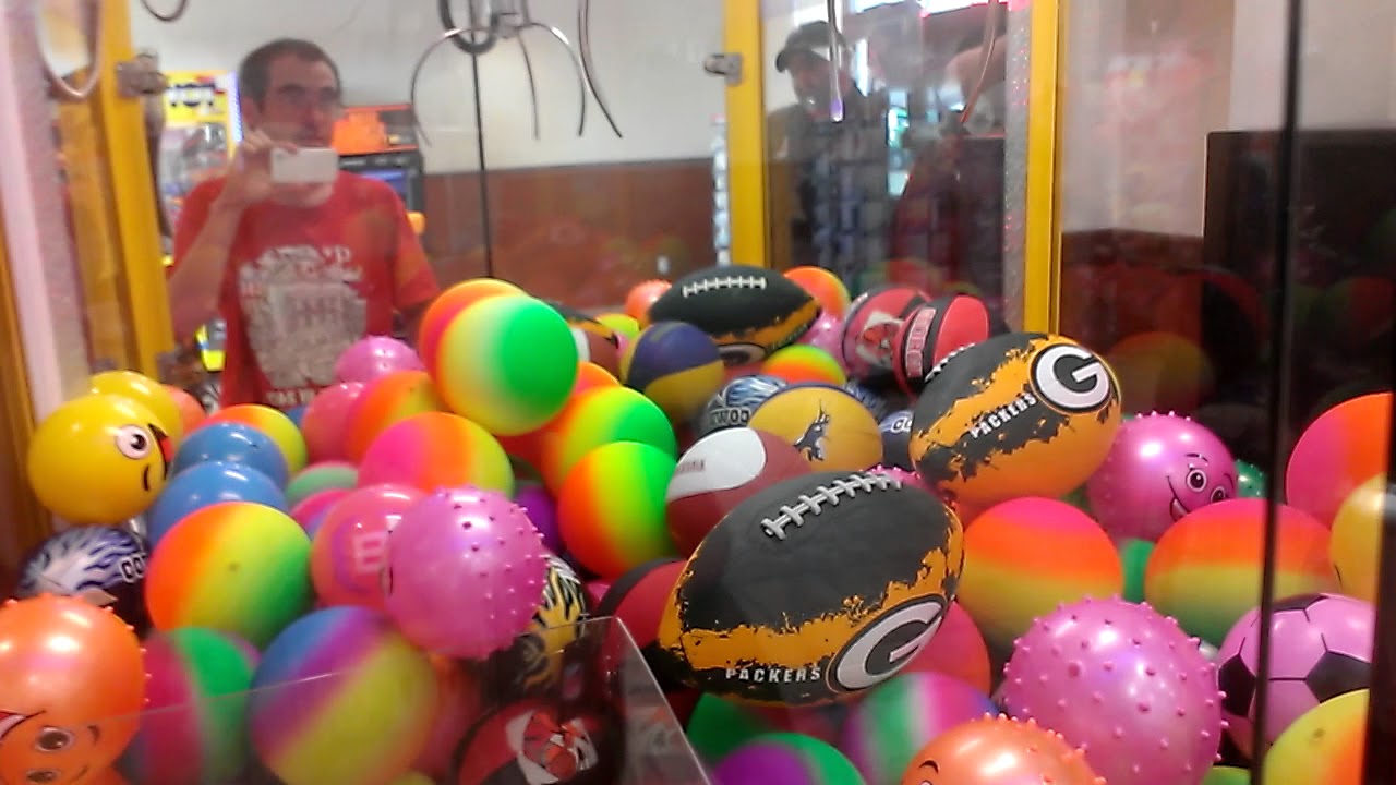 CAPTAIN NAMCO VS TOY CHEST CLAW MACHINE EPISODE 110 SHOUT OUT video YouTube