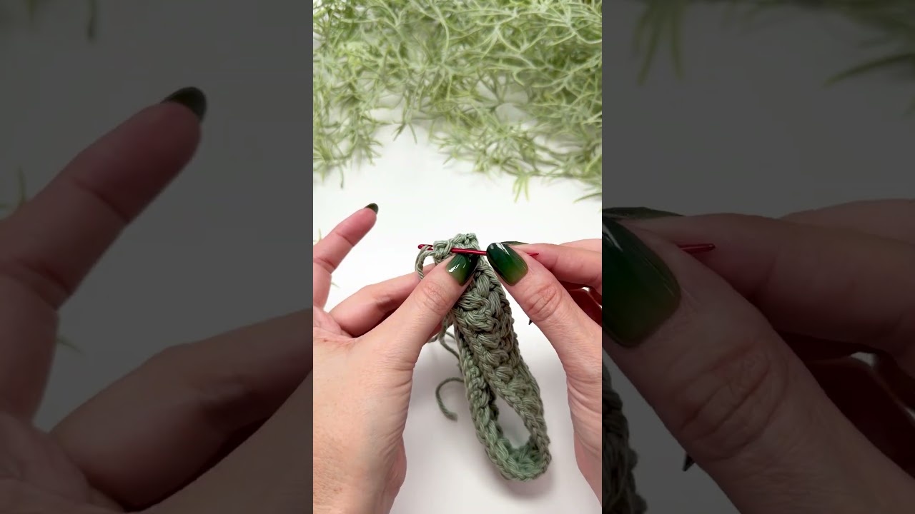 The Crochet Lanyard You’ll Actually Want to Wear 💁♀️ | Quick DIY Gift Idea!